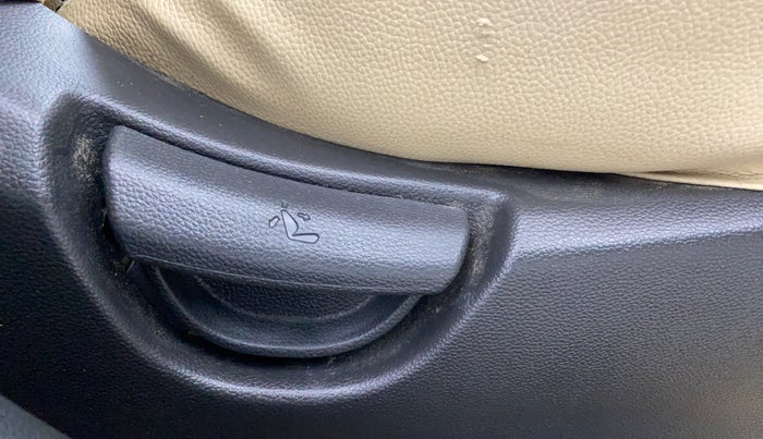 2019 Hyundai Grand i10 SPORTZ 1.2 KAPPA VTVT, Petrol, Manual, 41,945 km, Driver Side Adjustment Panel