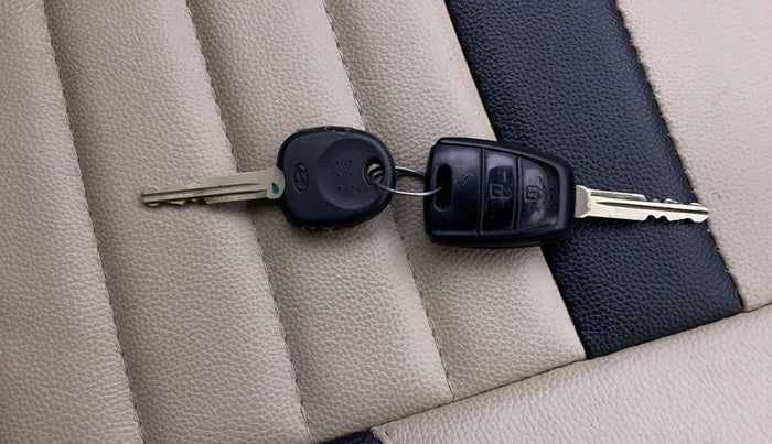 2019 Hyundai Grand i10 SPORTZ 1.2 KAPPA VTVT, Petrol, Manual, 41,945 km, Key Close Up