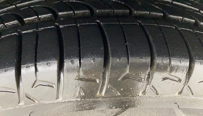 2019 Hyundai Grand i10 SPORTZ 1.2 KAPPA VTVT, Petrol, Manual, 41,945 km, Right Front Tyre Tread