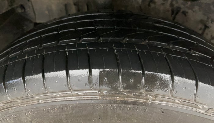 2022 Tata NEXON XM PLUS SUNROOF PETROL, Petrol, Manual, 16,033 km, Right Rear Tyre Tread