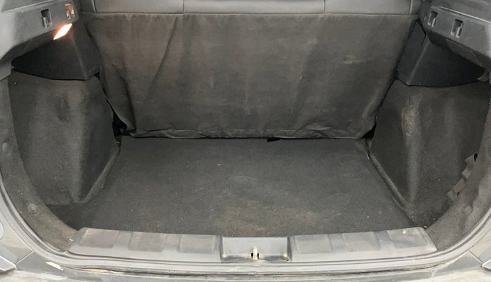 2022 Tata NEXON XM PLUS SUNROOF PETROL, Petrol, Manual, 16,033 km, Boot Inside