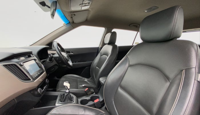 2016 Hyundai Creta SX (O) 1.6 DIESEL, Diesel, Manual, 1,15,994 km, Right Side Front Door Cabin