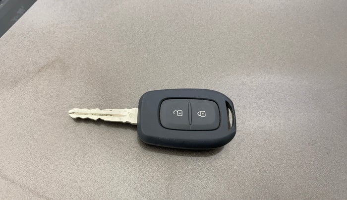 2021 Nissan MAGNITE XL, Petrol, Manual, 26,238 km, Key Close Up