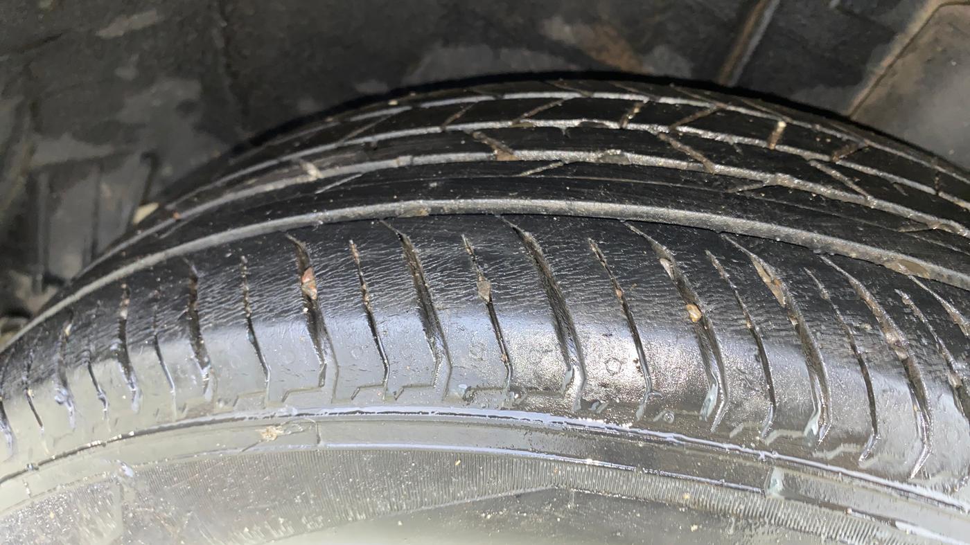 2021 Nissan MAGNITE XL, Petrol, Manual, 26,325 km, Left Rear Tyre Tread