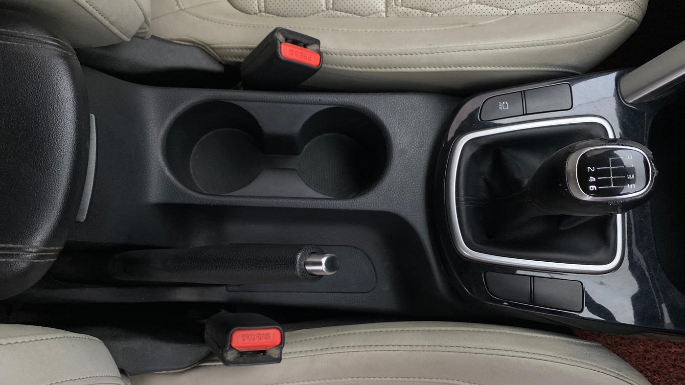 2020 KIA SELTOS HTX 1.5 PETROL, Petrol, Manual, 71,538 km, Gear Lever
