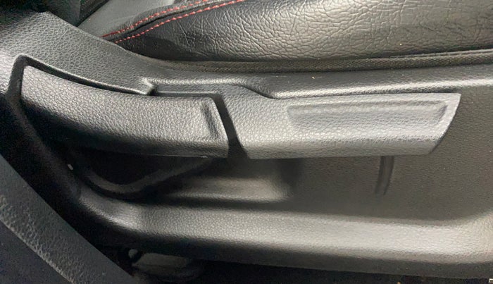2021 KIA SONET GTX PLUS 1.5, Diesel, Manual, 40,131 km, Driver Side Adjustment Panel