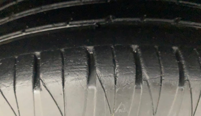 2021 KIA SONET GTX PLUS 1.5, Diesel, Manual, 40,131 km, Right Front Tyre Tread