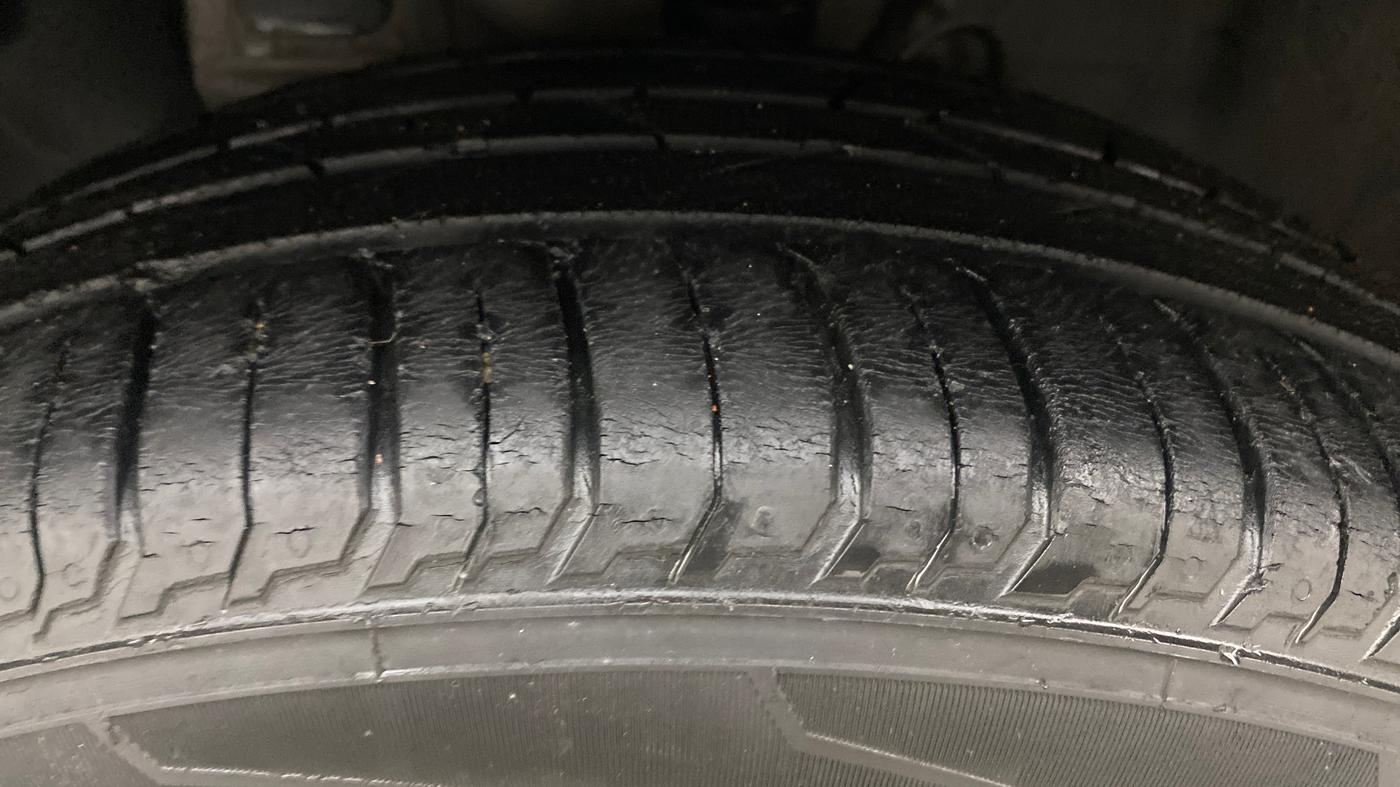 2019 Hyundai Elite i20 ASTA 1.4 CRDI (O), Diesel, Manual, 65,162 km, Left Front Tyre Tread