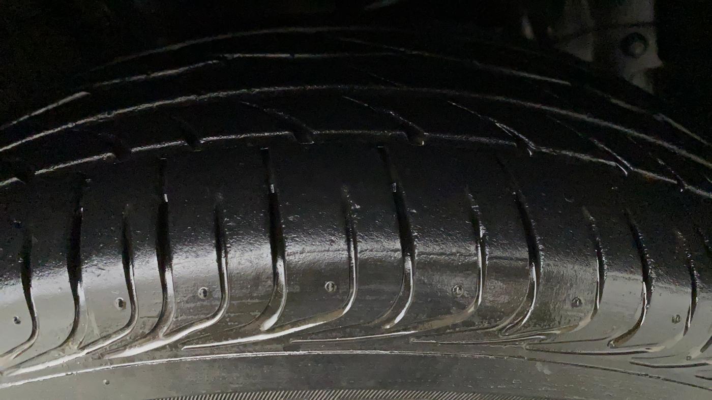 2020 Toyota YARIS G CVT, Petrol, Automatic, 19,454 km, Left Front Tyre Tread