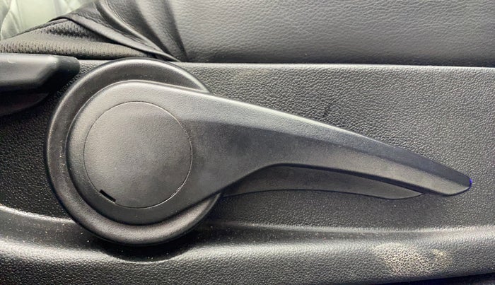 2018 Tata TIGOR XZ (O) PETROL, Petrol, Manual, 67,025 km, Driver Side Adjustment Panel