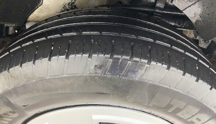 2017 Mahindra XUV500 W6, Diesel, Manual, 1,49,587 km, Left Rear Tyre Tread