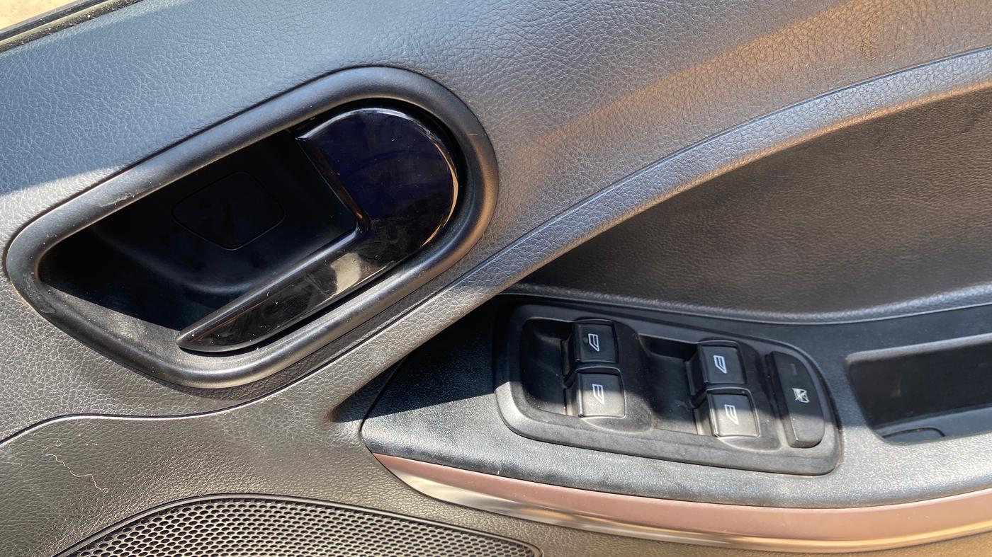 2020 Ford FREESTYLE TITANIUM 1.2 PETROL, Petrol, Manual, 35,007 km, Driver Side Door Panels Control