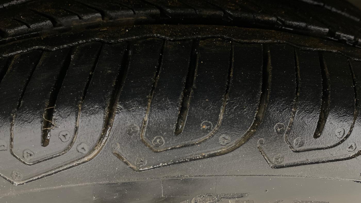2020 Ford FREESTYLE TITANIUM 1.2 PETROL, Petrol, Manual, 35,007 km, Left Front Tyre Tread