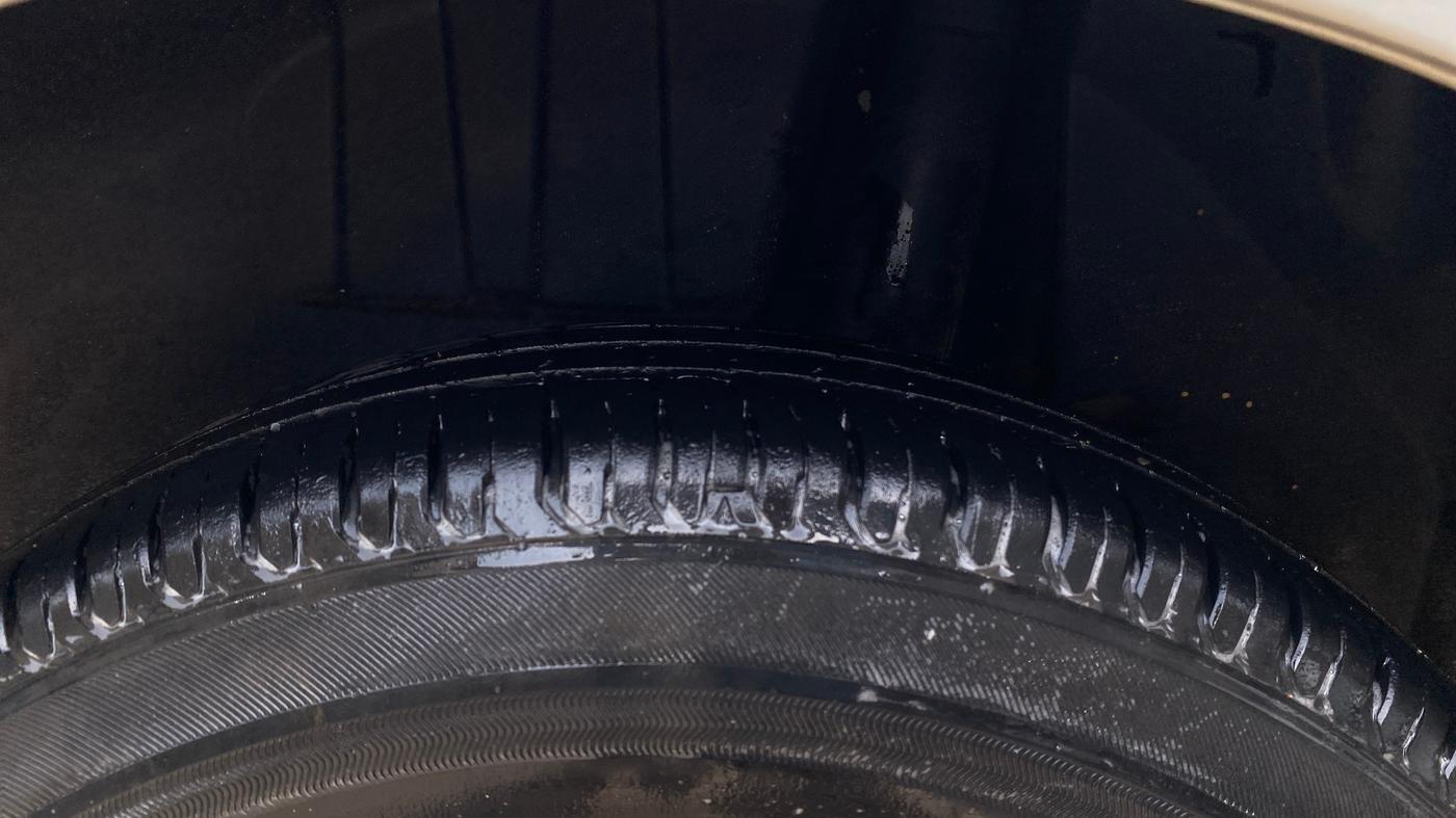 2017 Maruti Dzire VXI, Petrol, Manual, 37,218 km, Left Rear Tyre Tread