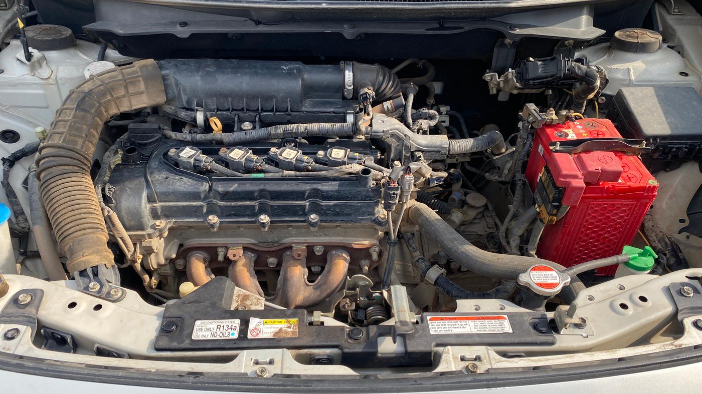 2017 Maruti Dzire VXI, Petrol, Manual, 37,218 km, Engine View