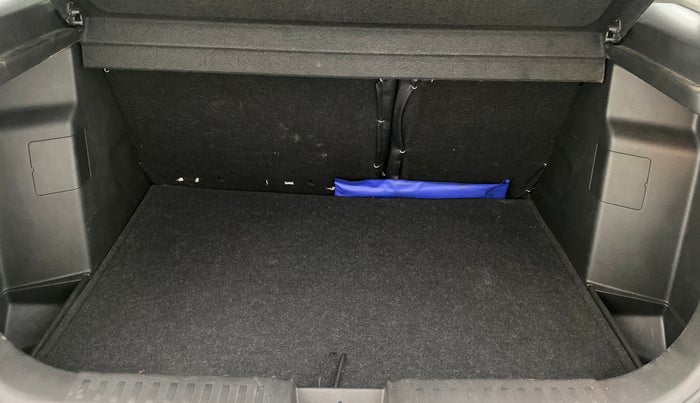 2022 Maruti BREZZA ZXI + AT SMART HYBRID, Petrol, Automatic, 80,733 km, Boot Inside