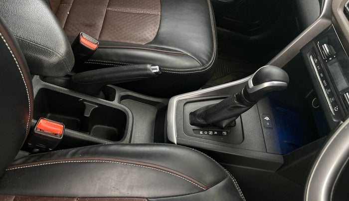 2022 Maruti BREZZA ZXI + AT SMART HYBRID, Petrol, Automatic, 80,733 km, Gear Lever