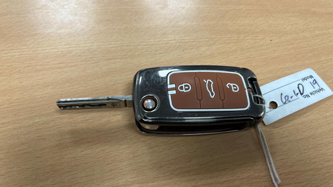 2015 Skoda Rapid 1.6 MPI ACTIVE, Petrol, Manual, 94,515 km, Key Close Up