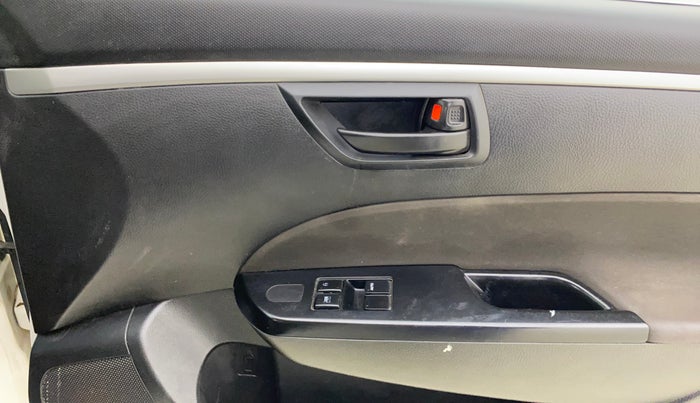 2016 Maruti Swift LXI (O), Petrol, Manual, 1,17,732 km, Driver Side Door Panels Control