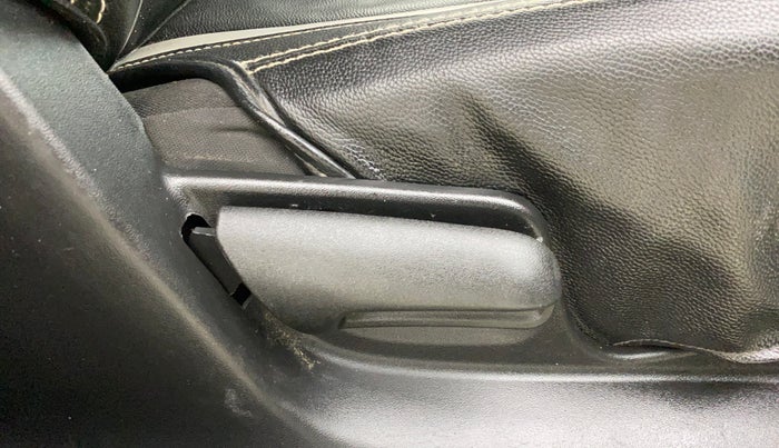 2016 Maruti Swift LXI (O), Petrol, Manual, 1,17,732 km, Driver Side Adjustment Panel