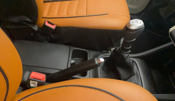 2020 Renault TRIBER RXZ, Petrol, Manual, 42,531 km, Gear Lever