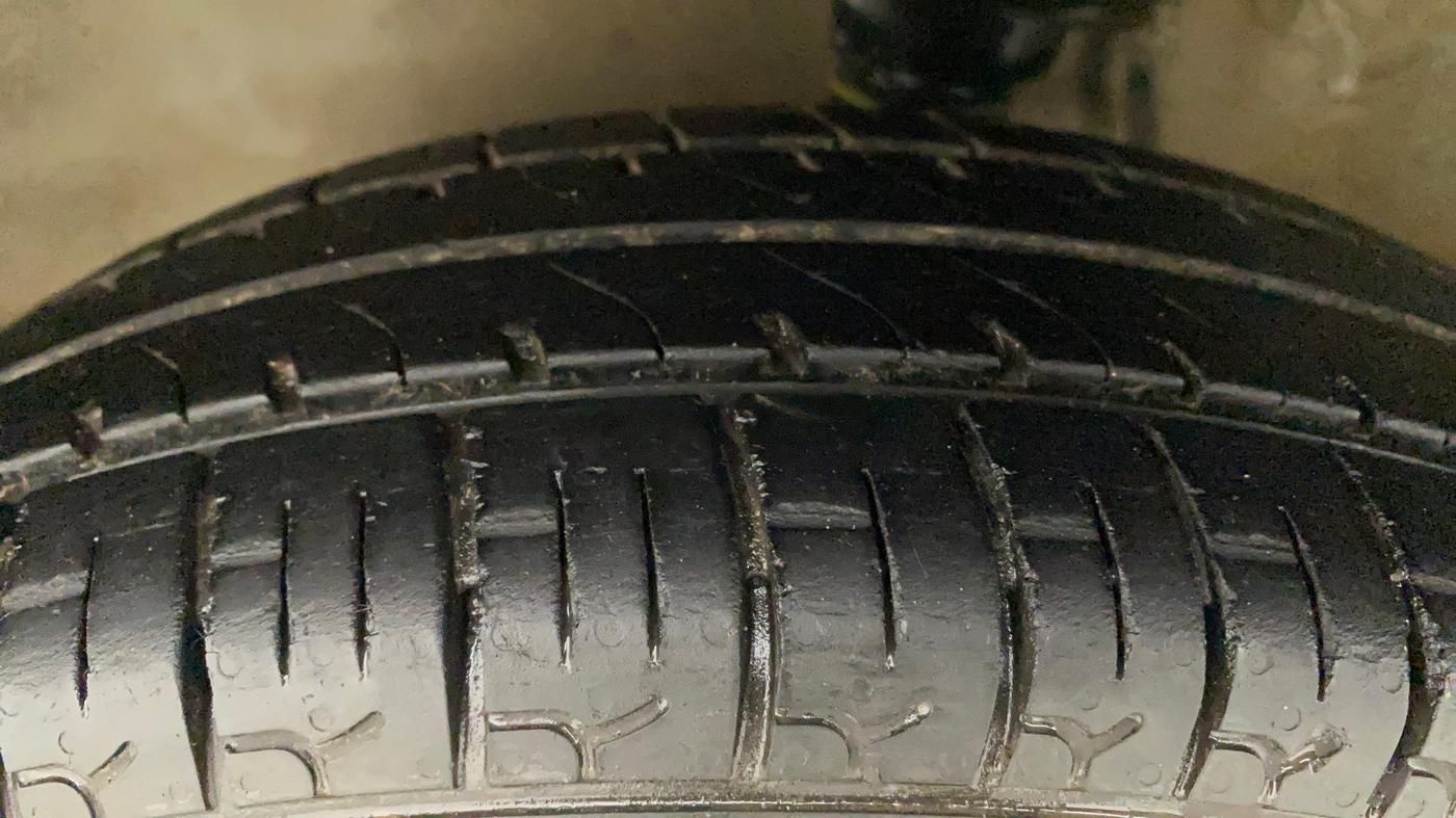 2016 Maruti Alto 800 LXI, Petrol, Manual, 89,853 km, Left Front Tyre Tread