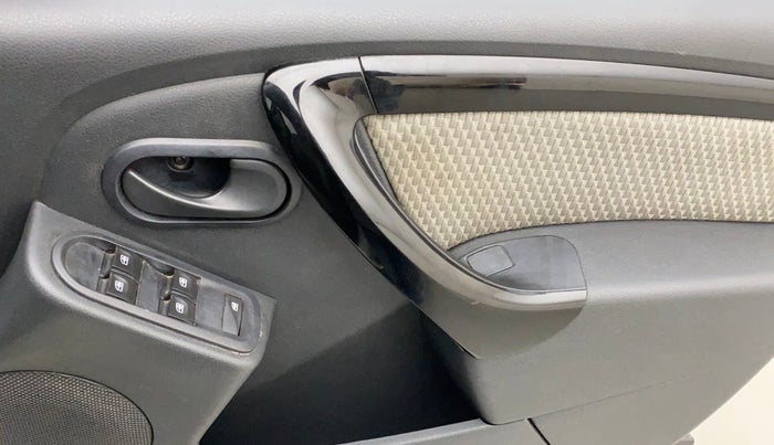 2015 Renault Duster 85 PS RXL DIESEL, Diesel, Manual, 87,360 km, Right front window switch / handle - Child Lock not working for windows
