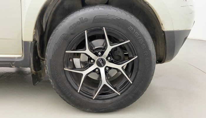 2015 Renault Duster 85 PS RXL DIESEL, Diesel, Manual, 87,360 km, Right Front Wheel