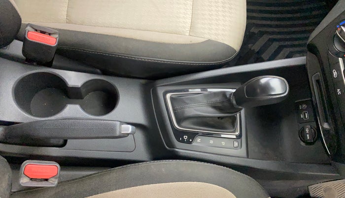 2018 Hyundai Elite i20 MAGNA EXECUTIVE CVT, Petrol, Automatic, 25,852 km, Gear Lever