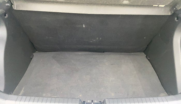 2018 Hyundai Elite i20 MAGNA EXECUTIVE CVT, Petrol, Automatic, 25,852 km, Boot Inside