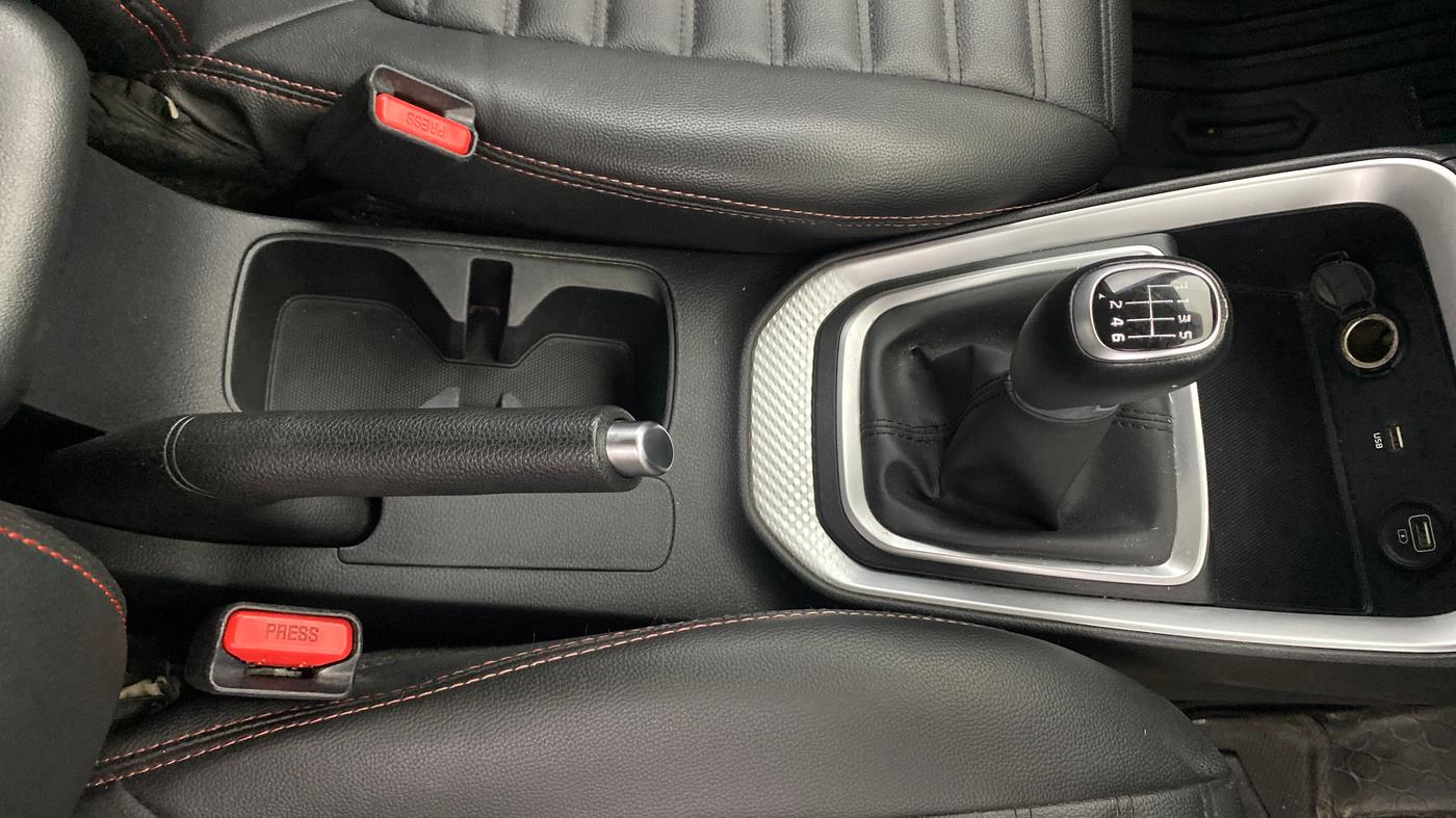2021 KIA SONET HTX 1.0 IMT, Petrol, Manual, 87,623 km, Gear Lever