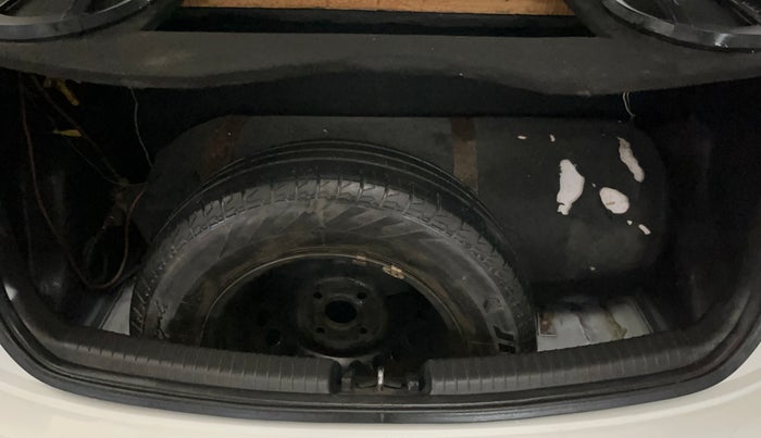 2016 Hyundai Grand i10 MAGNA 1.2 KAPPA VTVT, CNG, Manual, 1,37,728 km, Boot Inside