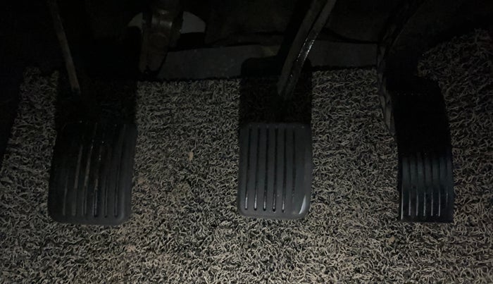 2016 Hyundai Grand i10 MAGNA 1.2 KAPPA VTVT, CNG, Manual, 1,37,728 km, Pedals