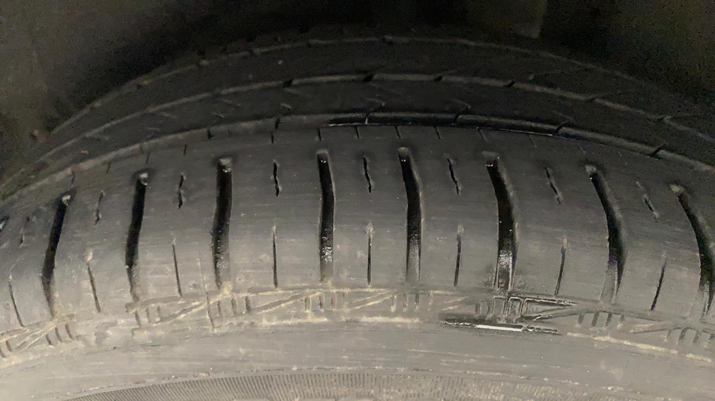 2021 Volkswagen Polo TRENDLINE 1.0L, Petrol, Manual, 22,687 km, Left Rear Tyre Tread