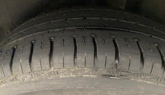 2021 Volkswagen Polo TRENDLINE 1.0L, Petrol, Manual, 22,687 km, Left Rear Tyre Tread