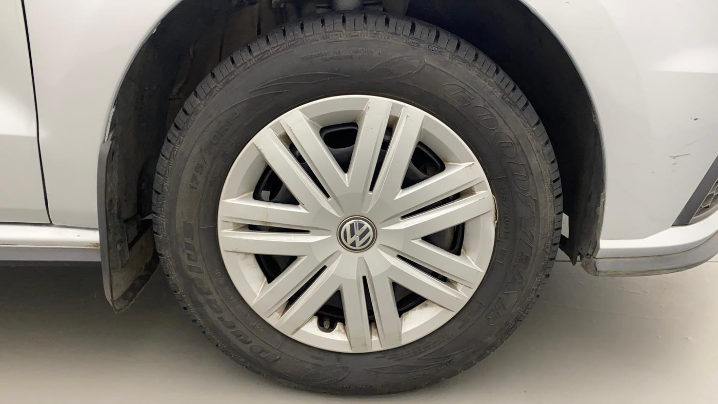 2021 Volkswagen Polo TRENDLINE 1.0L, Petrol, Manual, 22,687 km, Right Front Wheel
