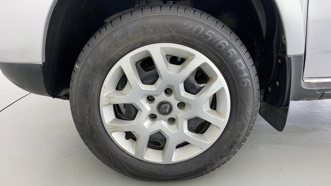 2016 Renault Duster RXL PETROL 104, Petrol, Manual, Left Front Wheel