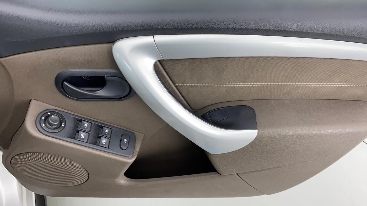 2016 Renault Duster RXL PETROL 104, Petrol, Manual, Driver Side Door Panels Control