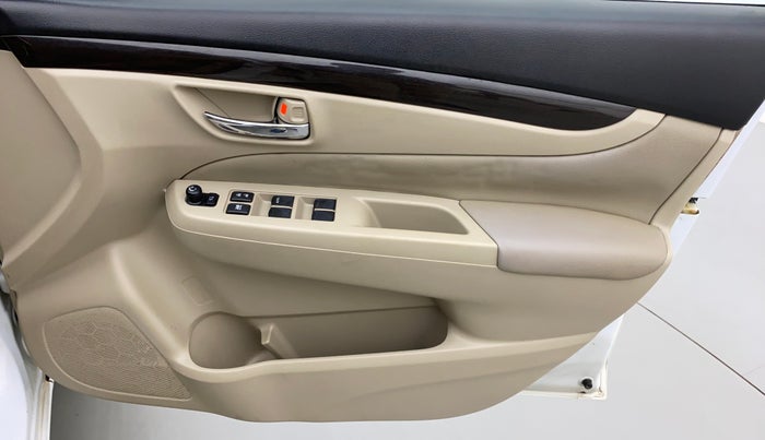 2016 Maruti Ciaz ZXI+, Petrol, Manual, 58,718 km, Driver Side Door Panels Control