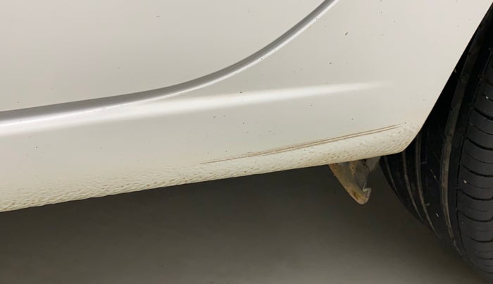 2016 Maruti Ciaz ZXI+, Petrol, Manual, 58,718 km, Left running board - Minor scratches