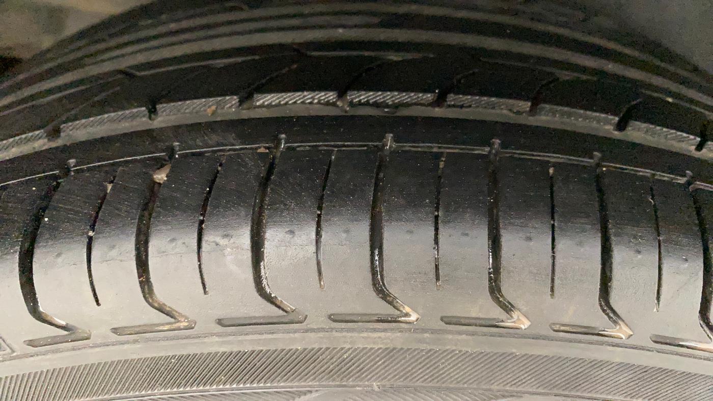 2016 Maruti Ciaz ZXI+, Petrol, Manual, 58,718 km, Right Rear Tyre Tread