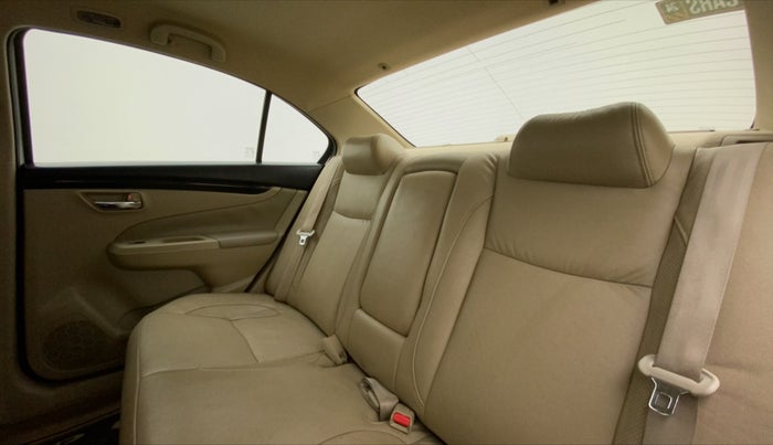 2016 Maruti Ciaz ZXI+, Petrol, Manual, 58,718 km, Right Side Rear Door Cabin