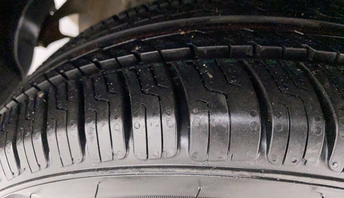 2014 Hyundai Grand i10 MAGNA 1.1 CRDI, Diesel, Manual, 72,932 km, Right Rear Tyre Tread