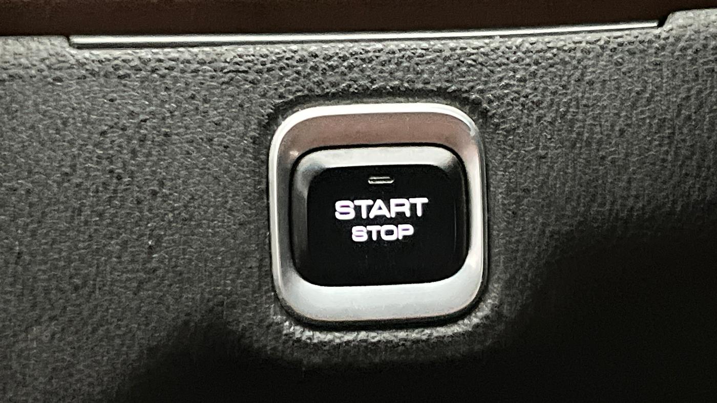 2024 MG HECTOR PLUS SHARP PRO 1.5 PETROL TURBO CVT 6 STR, Petrol, Automatic, 17,292 km, Keyless Start/ Stop Button