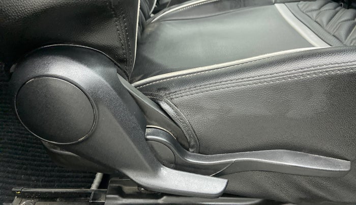2020 Maruti Swift VXI D, Petrol, Manual, 3,192 km, Driver Side Adjustment Panel