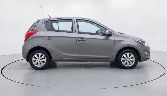 2013 Hyundai i20 SPORTZ 1.4 AT VTVT, Petrol, Automatic, 51,093 km, Right Side View