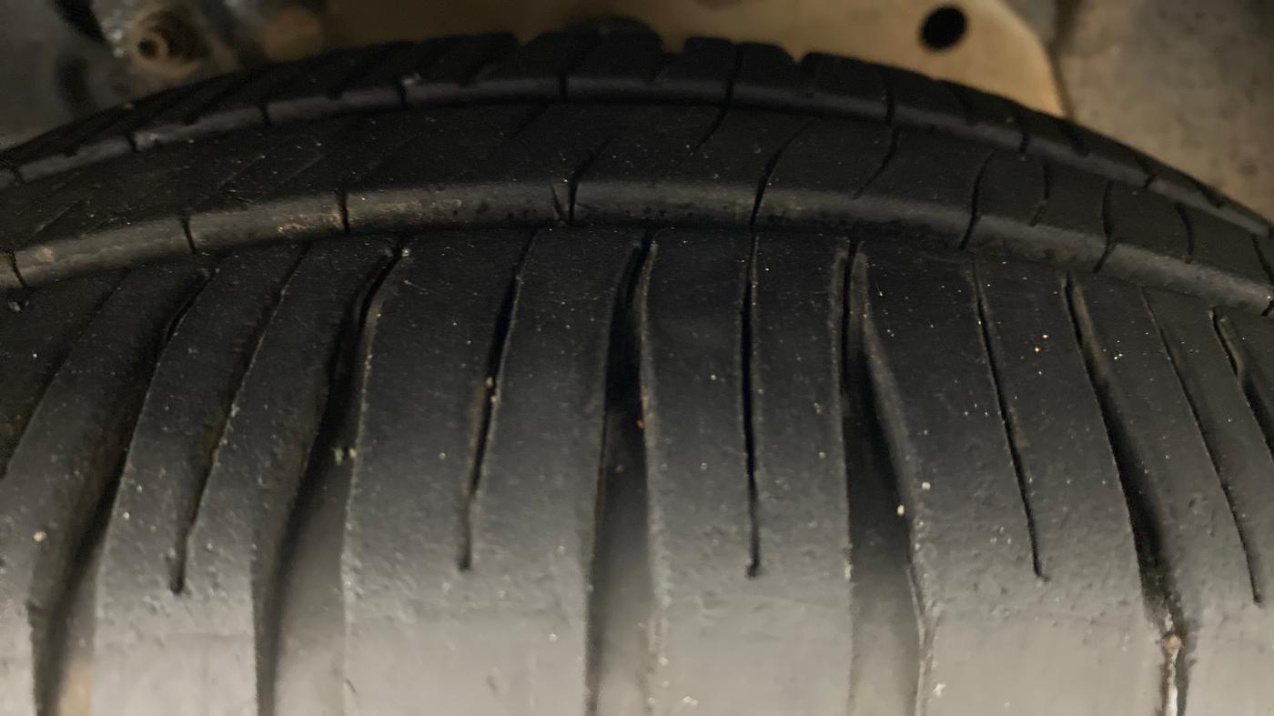 2019 Ford New Figo 1.2 TITANIUM, Petrol, Manual, 7,440 km, Right Front Tyre Tread