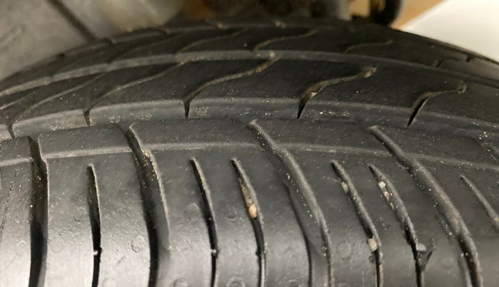 2019 Ford New Figo 1.2 TITANIUM, Petrol, Manual, 7,440 km, Left Rear Tyre Tread