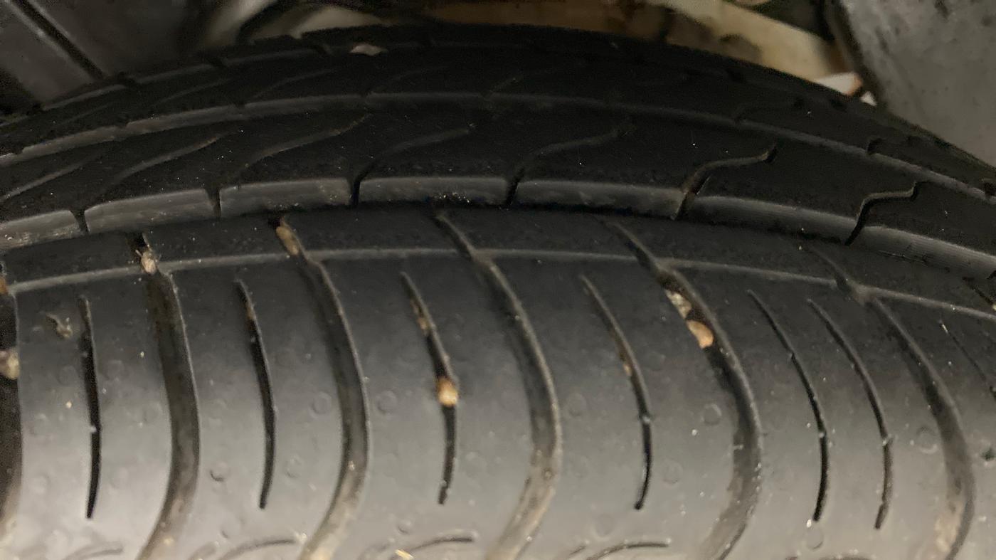 2019 Ford New Figo 1.2 TITANIUM, Petrol, Manual, 7,440 km, Right Rear Tyre Tread