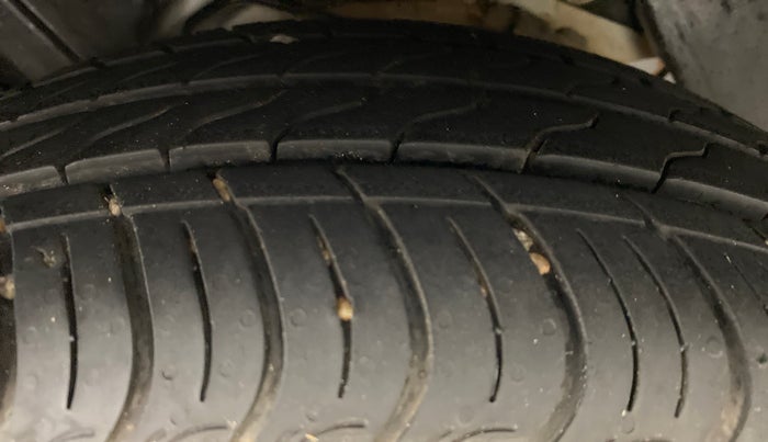 2019 Ford New Figo 1.2 TITANIUM, Petrol, Manual, 7,440 km, Right Rear Tyre Tread